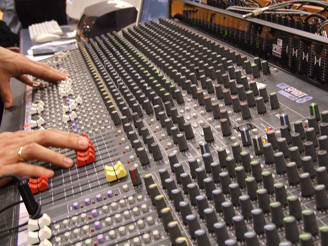 Become   a  music  producer